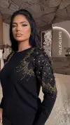 Gold 3D Çiçek Detaylı Siyah Triko Bluz