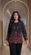 Gül Desenli Krep Kumaş Siyah Bluz Pantalon İkili Takım