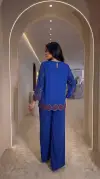 Gül Desenli Krep Kumaş Mavi Bluz Pantalon İkili Takım