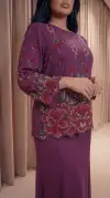 Gül Desenli Krep Kumaş Mürdüm Bluz Etek İkili Takım