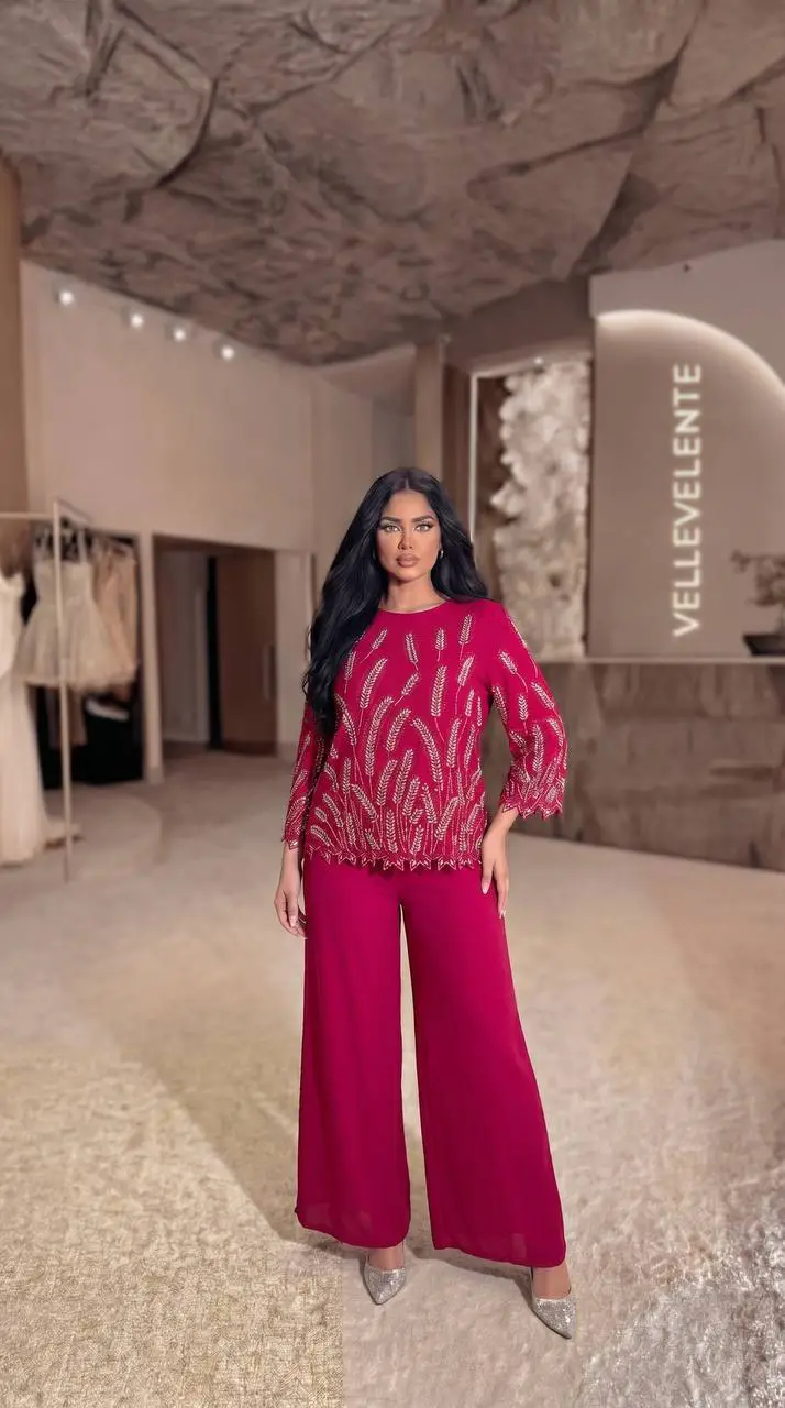 Damla Taş Detaylı Başak Desenli Pembe Krep Bluz